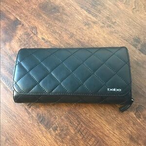 Beautiful Bebe clutch/wallet
